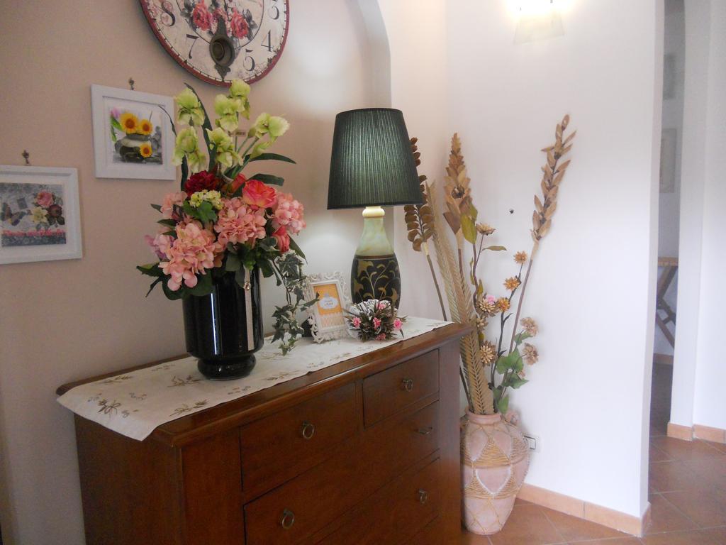 B&B Le Rose Санта-Мария-ди-Кастеллабате Экстерьер фото